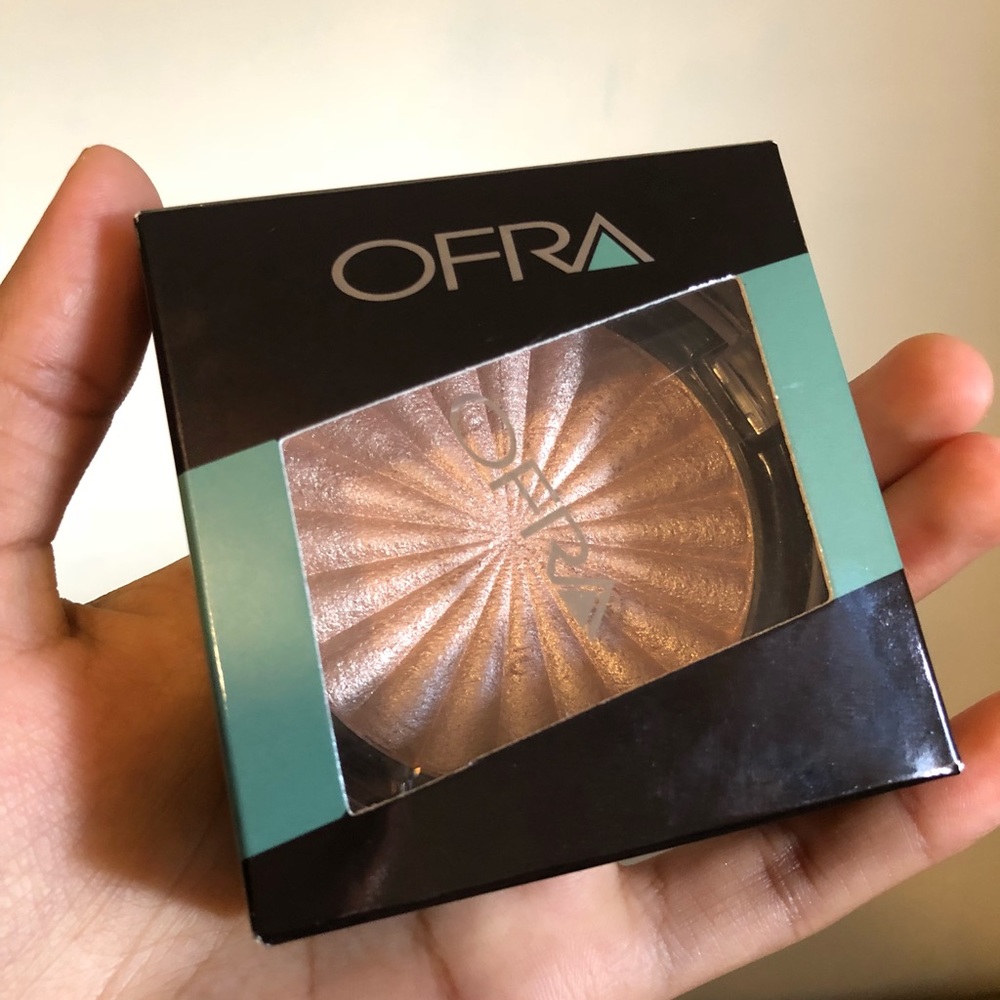 Ofra Highlighter in shade Blissful ✨✨